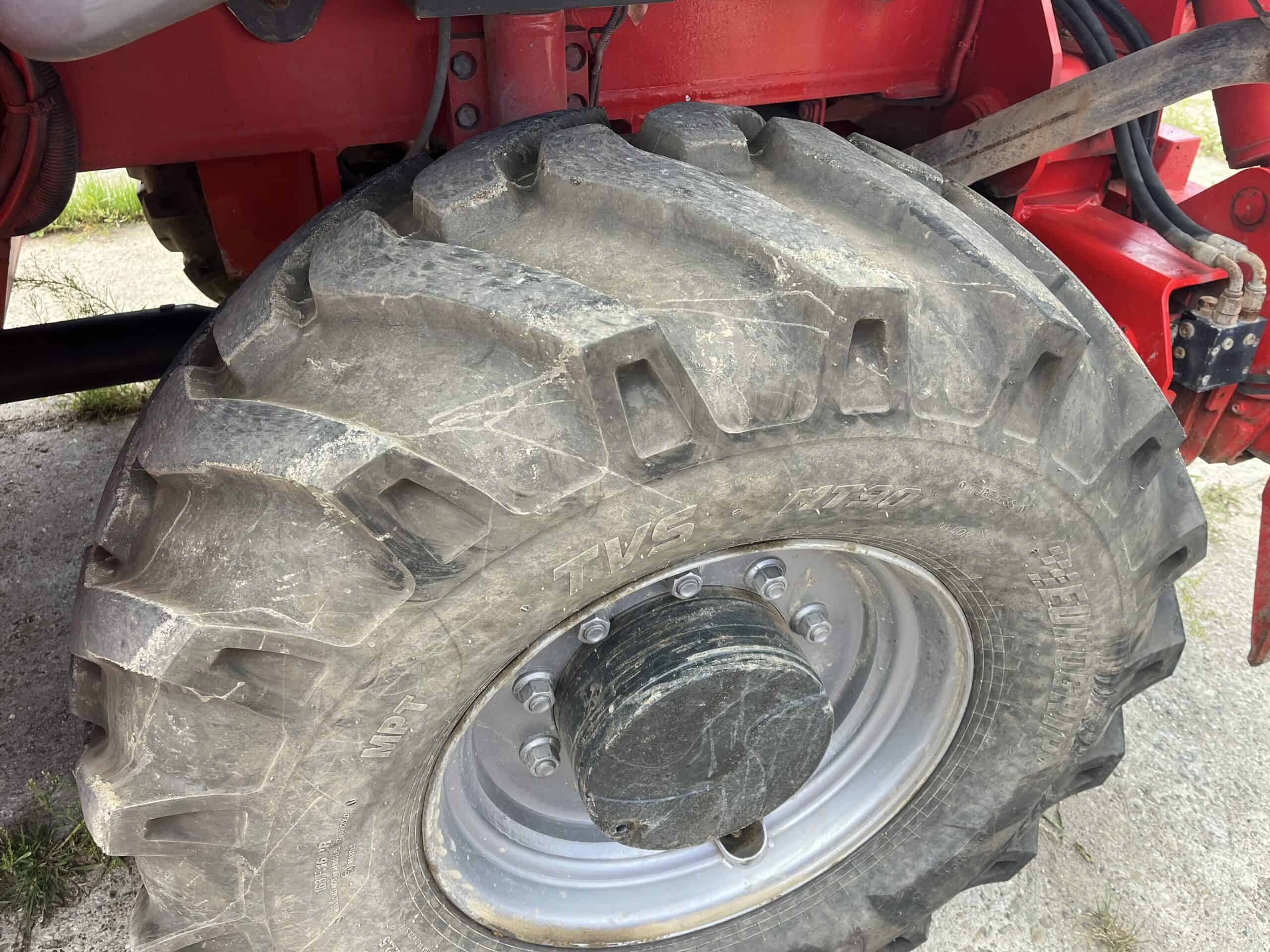 opona z felgą Manitou 445/65 R22.5